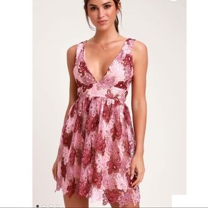Mauve Pink Lace Backless Skater Dress